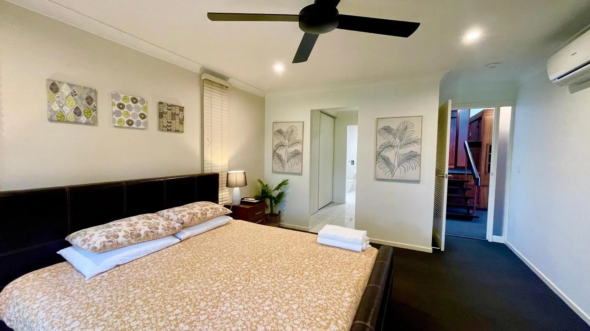 Spacious Hideaway Retreat, Brookfield, Brisbane Australia