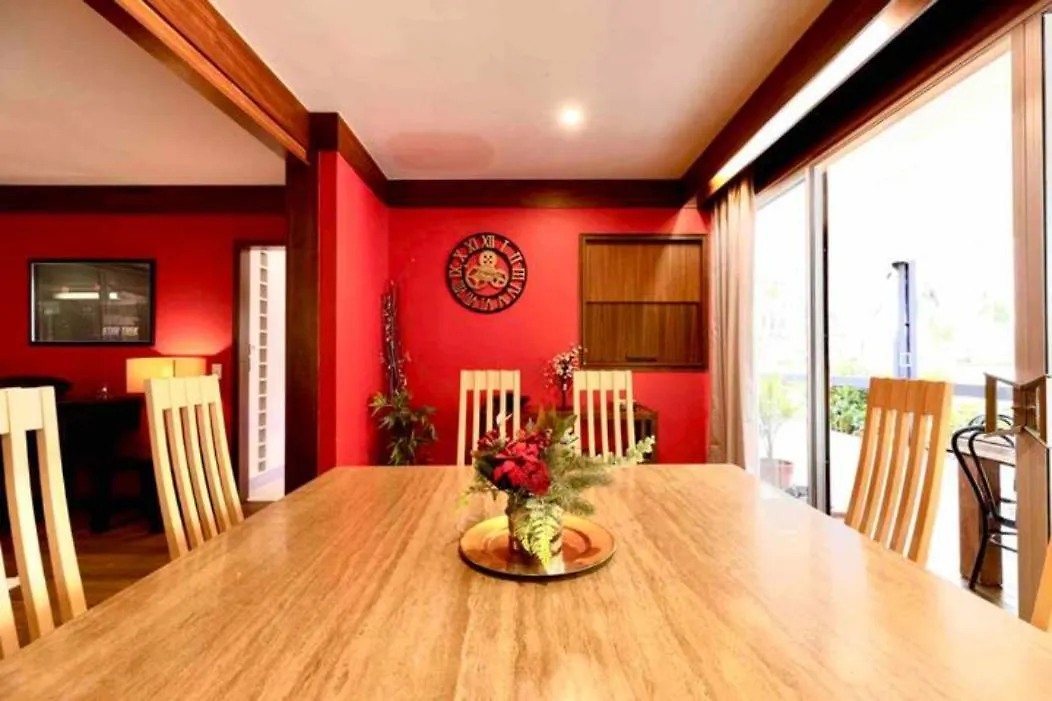 Spacious Hideaway Retreat, Brookfield, Brisbane