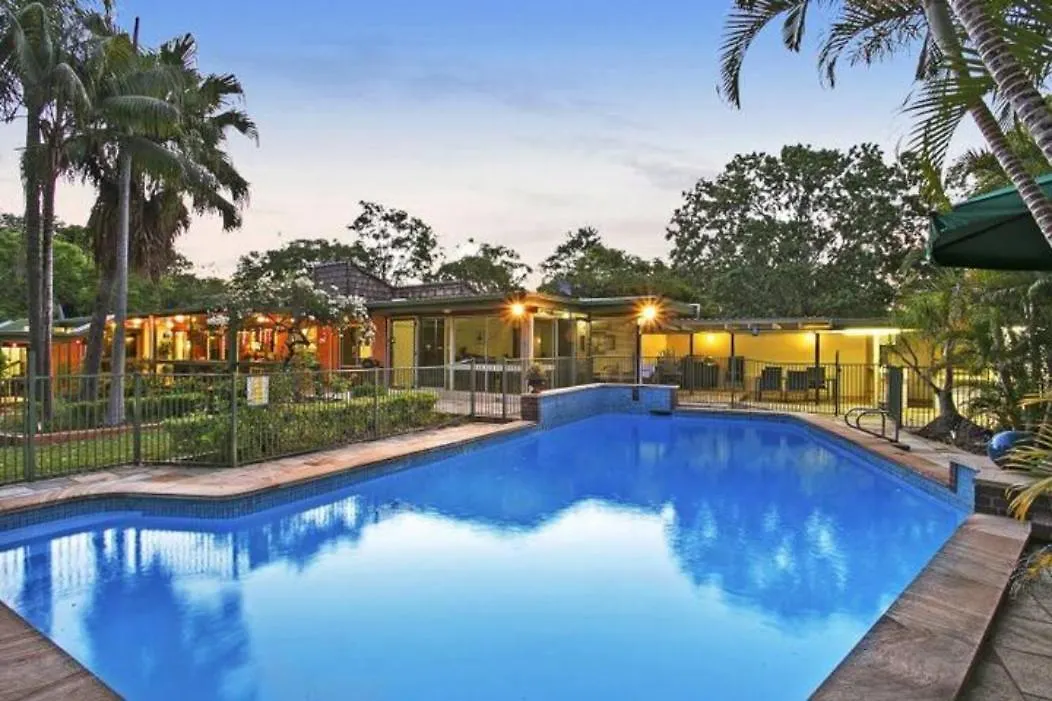 Spacious Hideaway Retreat, Brookfield, Brisbane 0*,
