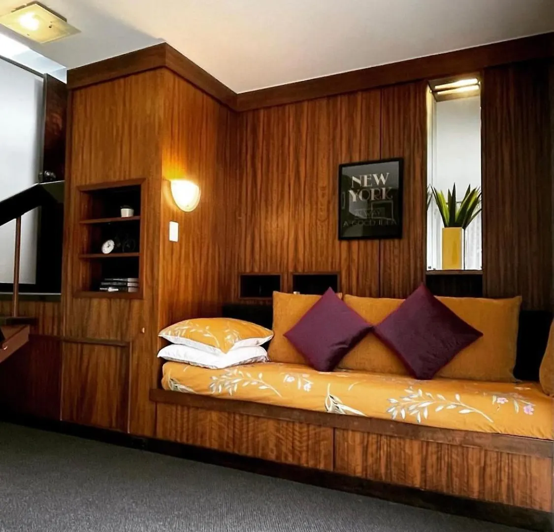 Spacious Hideaway Retreat, Brookfield, Brisbane