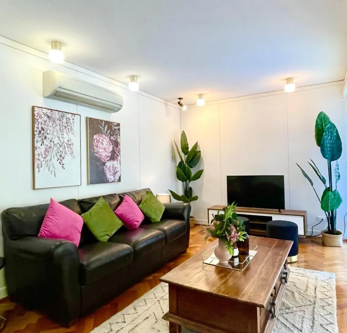 Spacious Hideaway Retreat, Brookfield, Brisbane 0*,  Australia