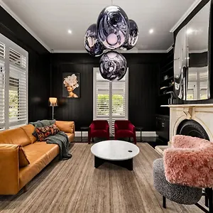  Holiday home Luxury Inner Heritage House