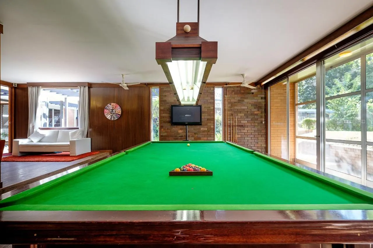 Spacious Hideaway Retreat, Brookfield, בריסביין