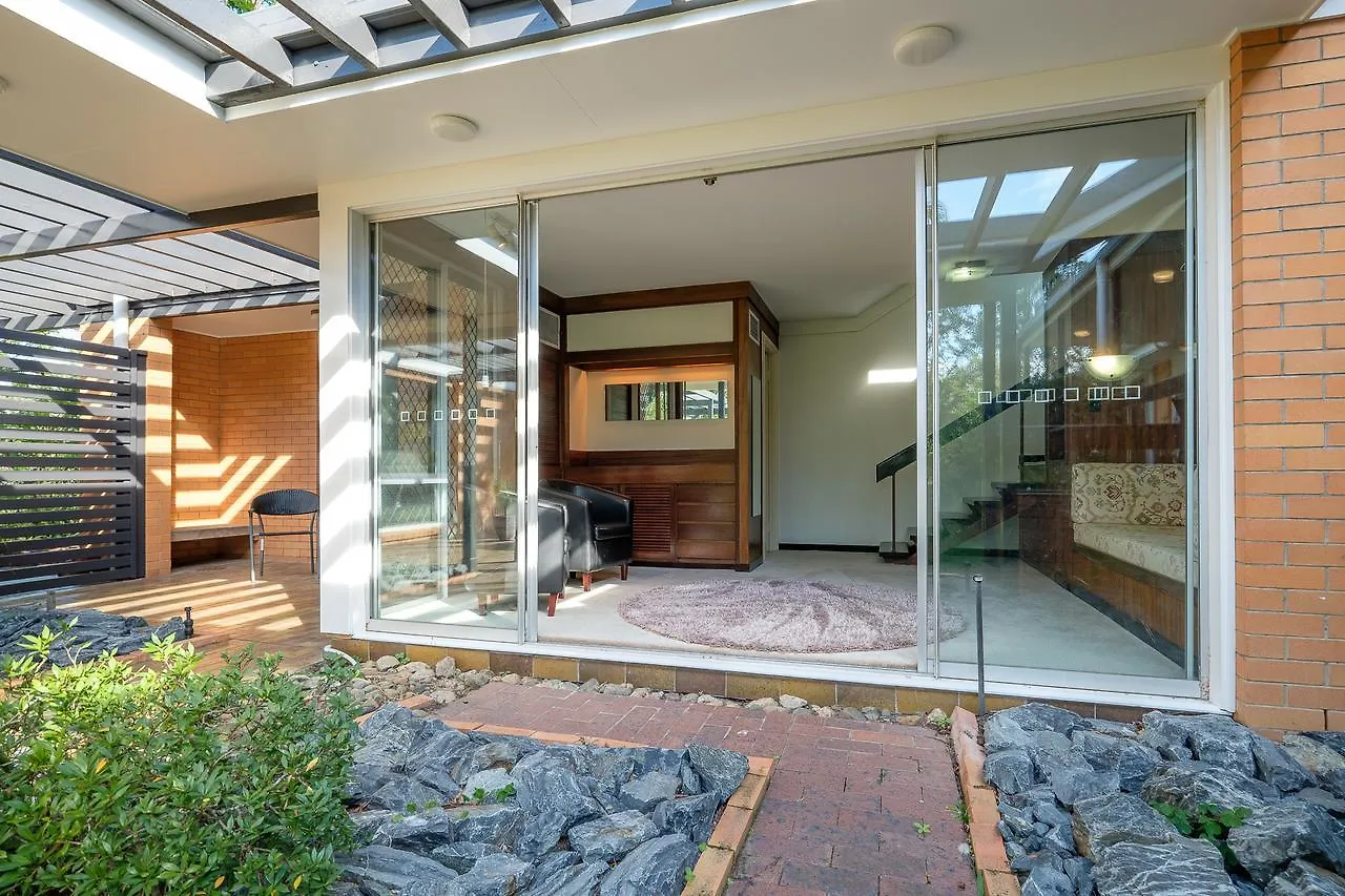 Spacious Hideaway Retreat, Brookfield, בריסביין אוסטרליה